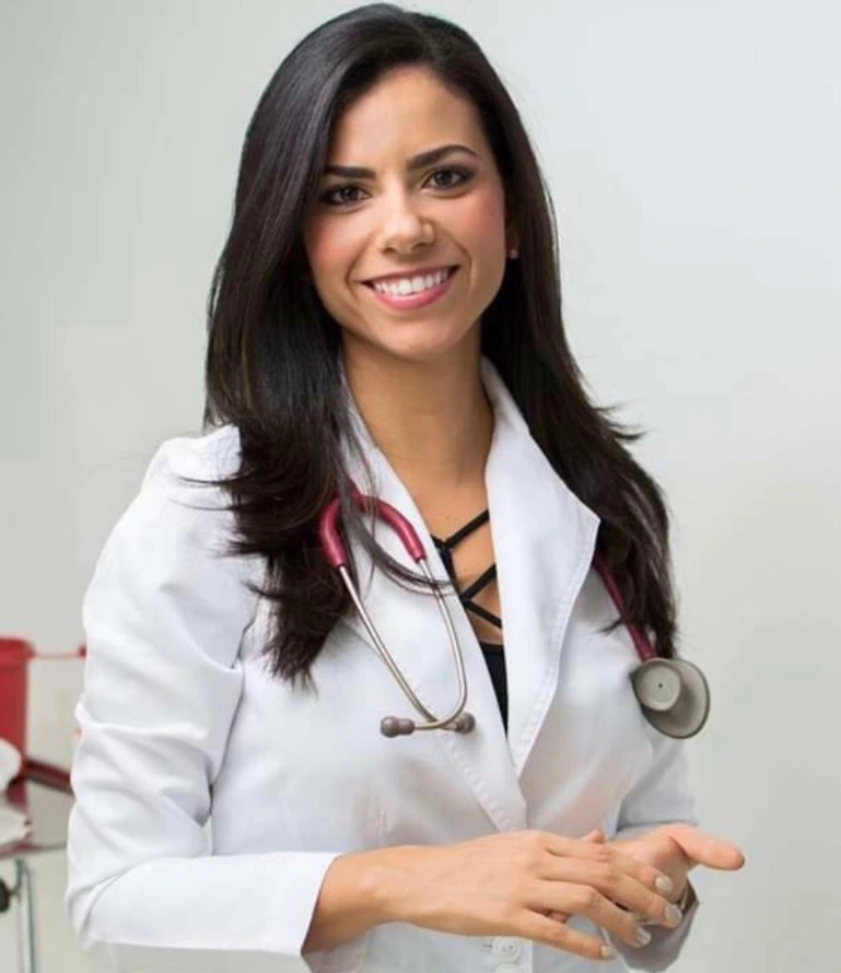 Dra. Olga González, Fundadora y Directora Médica — HealthBridge Medical Tourism